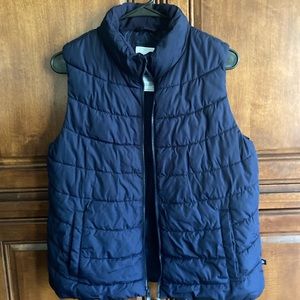 Gap puffer vest